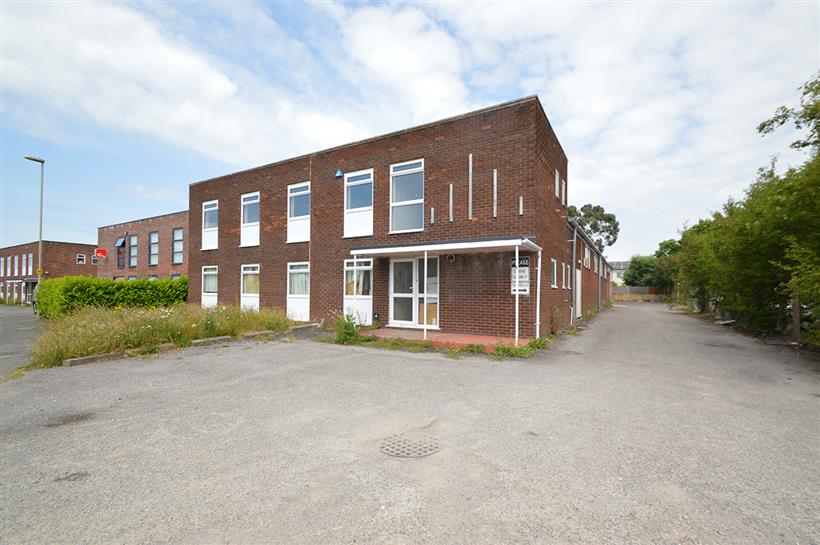 Detached Industrial/Warehouse Premises in New Milton For Sale
