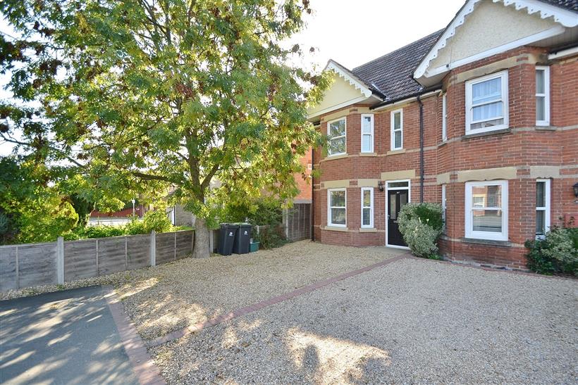 Stunning Family Home Available In Upton!