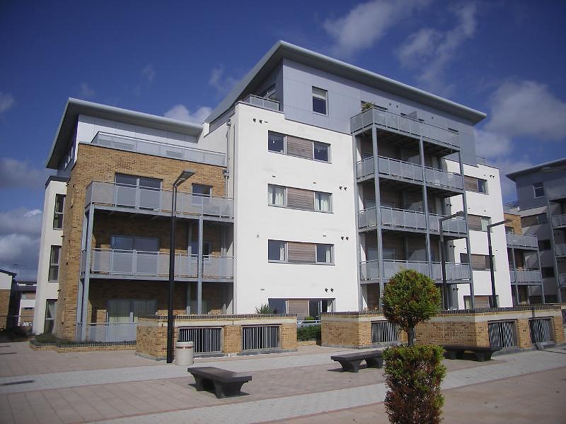 Save £425 On This Two Bedroom Flat In Harbour Reach*