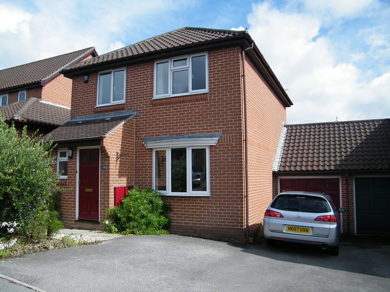 Well Presented Three Bedroom House To Let