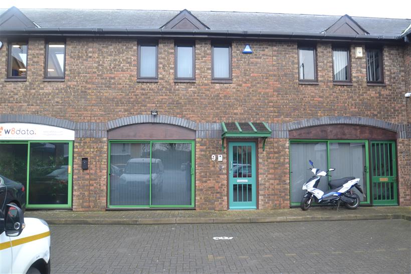 Self Contained Business Unit Available At Hedge End Business Centre