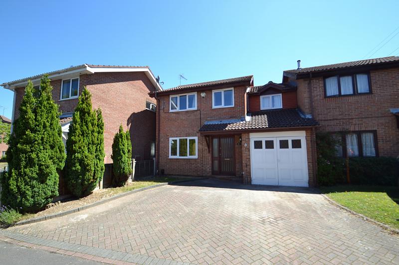 Well Presented Four Bedroom House To Let
