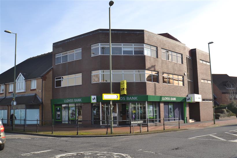 Goadsby Commercial & Joint Agent Vail Williams Bring First Floor Offices At Oakmount House, Chandlers Ford To The Market