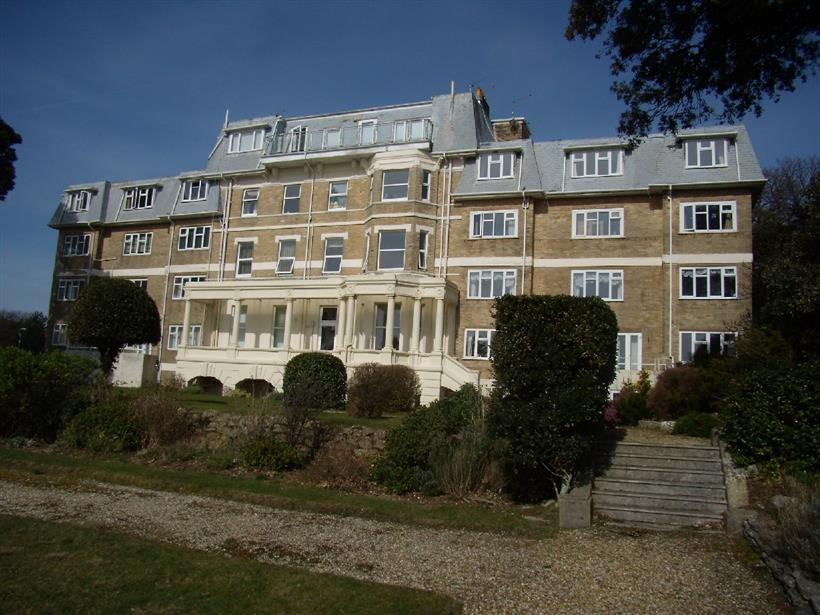 Stunning Seaside Apartment To Let!