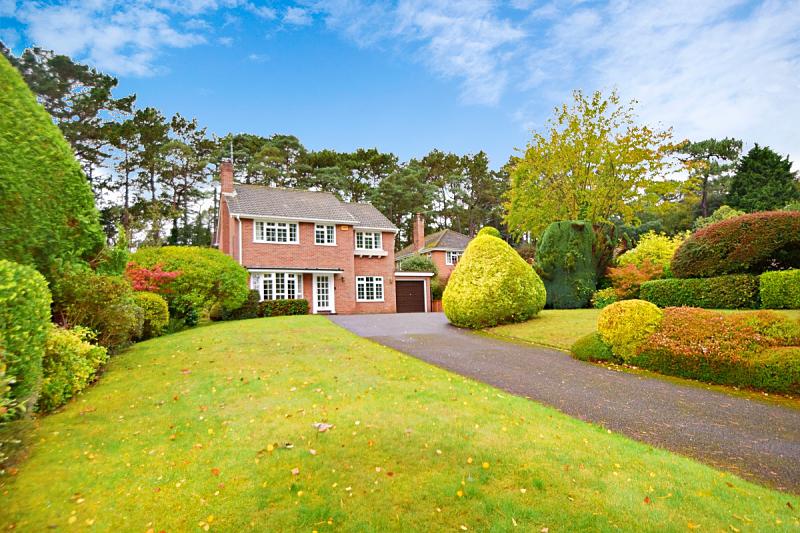 Delightful Four Bedroom Detached Family Home