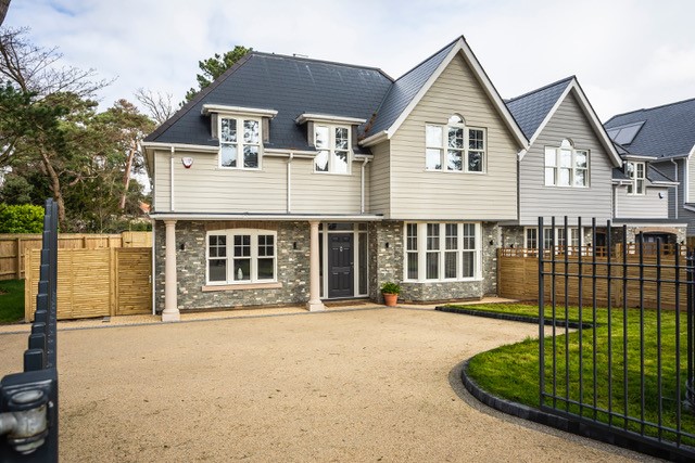 Stunning Detached House Let in Canford Cliffs