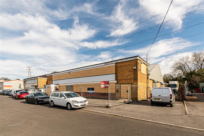 Former Graham Plumber’s Merchant Unit In Branksome Sold By Goadsby