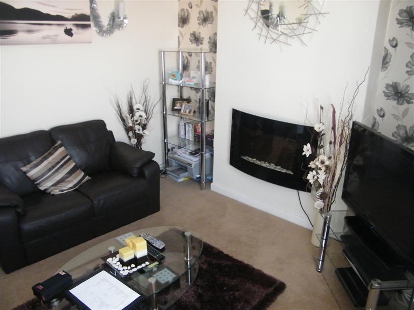 A Well Presented Furnished Maisonette In Poole Town Centre Available To Let For Six Months Only