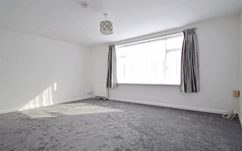 Newly Refurbished Two Bedroom Flat
