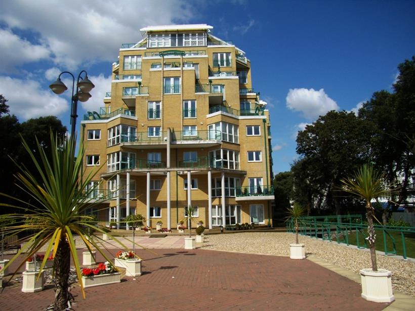 Two Bedroom Apartment - East Cliff