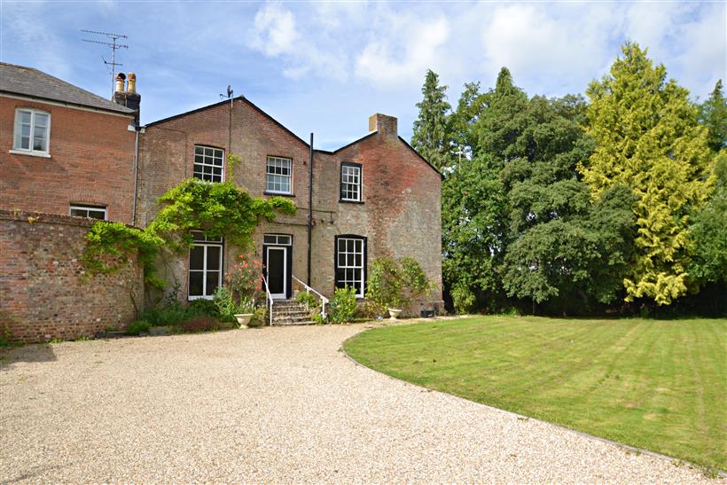 Grade Two Listed House in Fordingbridge