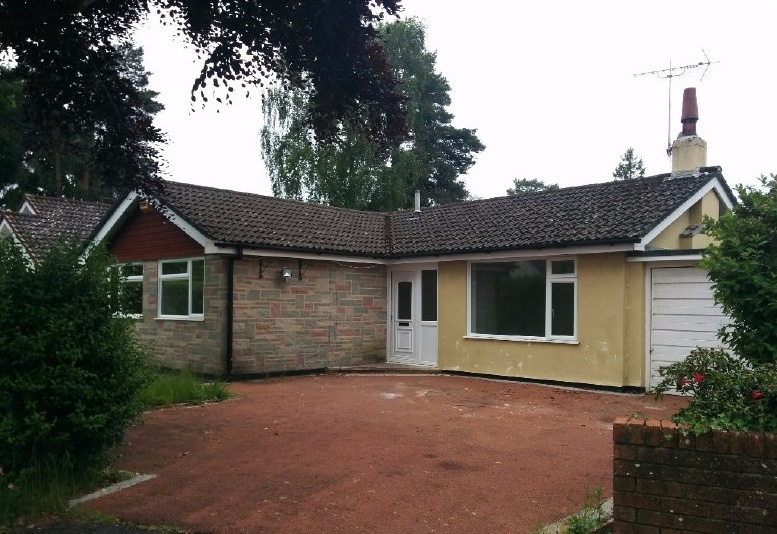 Three Bedroom Bungalow With Private Garden Close To The Centre Of Verwood