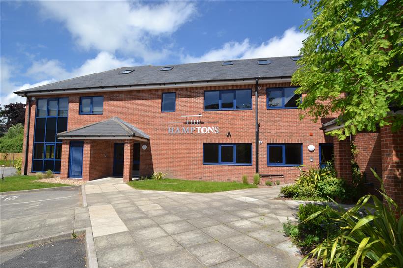 Modern Two Bedroom Apartment Located In Fordingbridge With One Allocated Parking Space