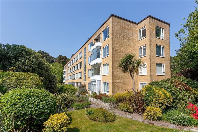 Stunning Three Bedroom Unfurnished Apartment with Garage in Branksome Park Close to Branksome Chine