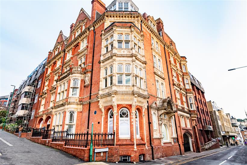 Goadsby Secure Letting of Beautifully Presented Offices in Prominent Town Centre Building