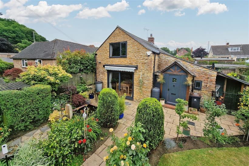 Two Bedroom Cottage is Nestled in the Countryside 