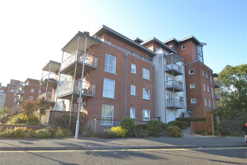 Beautifully Presented Apartment Now Available
