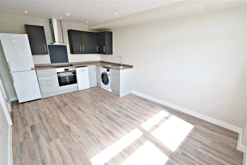 One Bedroom Apartment Now Available In Poole