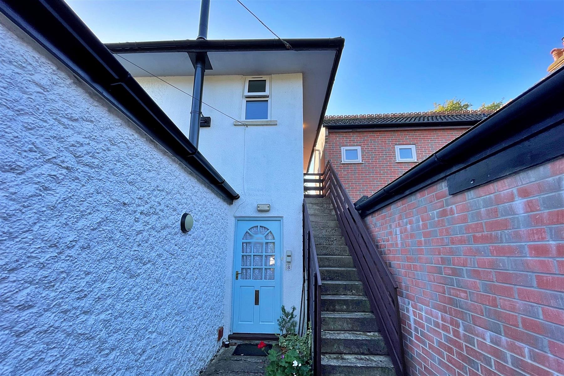 Entrance steps 