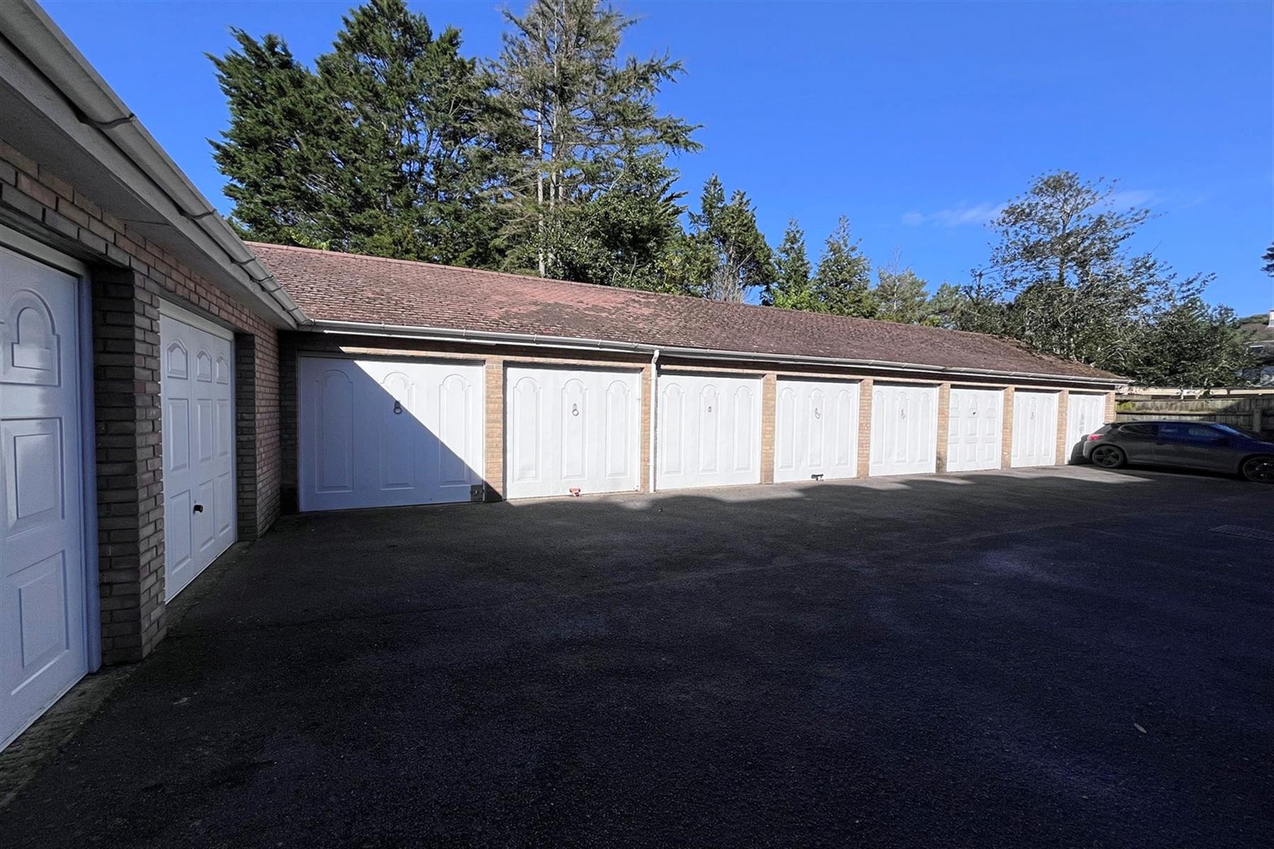 Garage Area